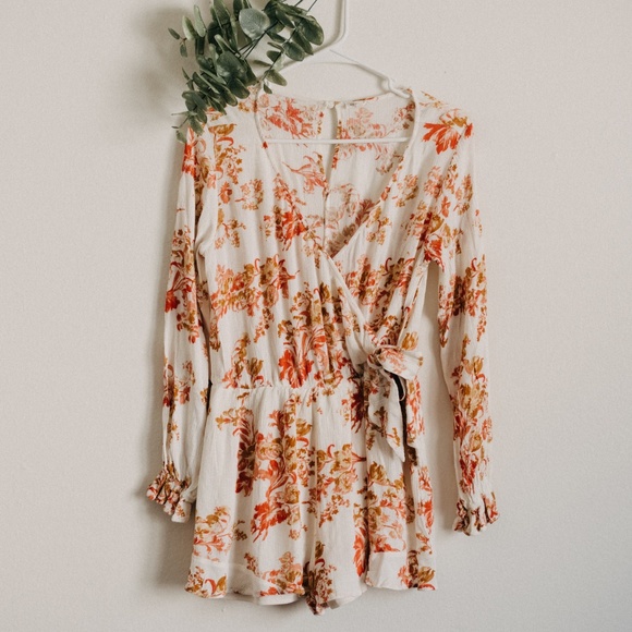 En Creme Pants - En Creme Floral Long Sleeve Romper